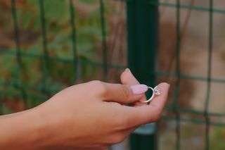 Miłość i nadzieja odc. 283. Zeynep, pierścionek od Ege