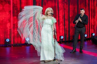 Katarzyna Żak ze łzami w oczach odbiera Nagrodę Publiczności w Opolu: „Nie zapomnę tego do końca życia”