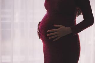 Covid-19 negatywnie wpływa na ciąże. Badania mówią jasno