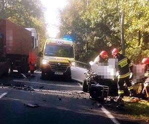 Wypadek w Katowicach. Kobieta zginęła w zderzeniu z TIRem