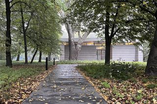 Życie w Architekturze 2025. Izba Pamięci przy Cmentarzu Powstańców Warszawy. Bujnowski Architekci, architekci prowadzący: Piotr Bujnowski i Maciej Koczocik