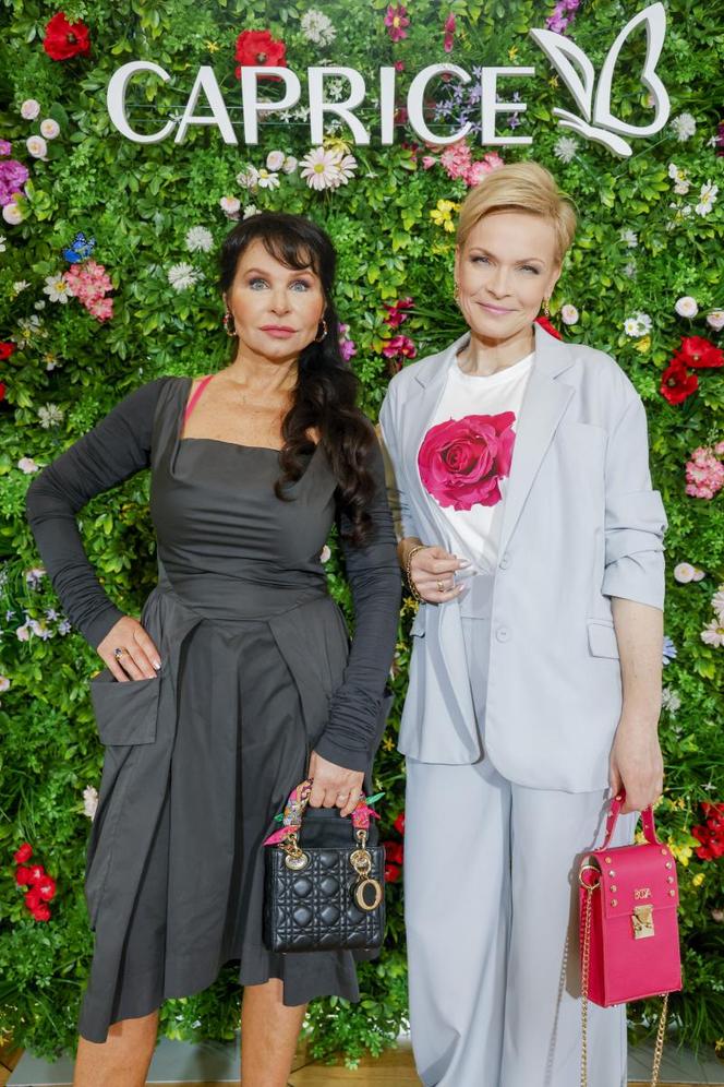 Gwiazdy pozują z butami. Więdłocha ma nową fuchę, Andrzejewicz w ogromnej marynarce, Kostka jak pani wiosna