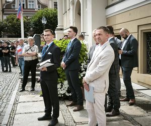 Manifestacja pod hasłem Sto nielegalnej imigracji w Lesznie