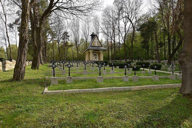 Cmentarz w Łowczówku
