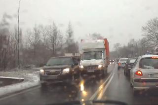 Zima vs. kierowcy, czyli niebezpieczne polskie drogi – nowa WIDEO kompilacja