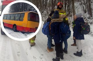 Autobus z 39 dziećmi wjechał do rowu! 