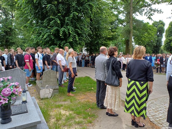 Pamięć o powstańcach żyje w Ostrzeszowie. Ulicami miasta przeszedł Marsz Pamięci [ZDJĘCIA]