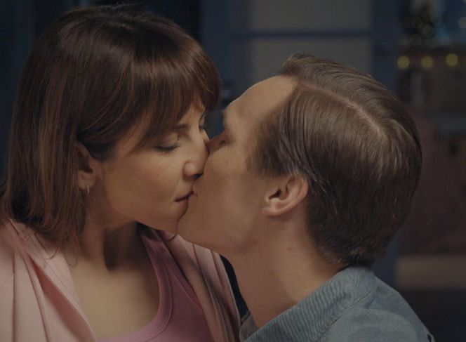 M jak miłość odc. 1865. Olek (Maurycy Popiel), Aneta (Ilona Janyst)