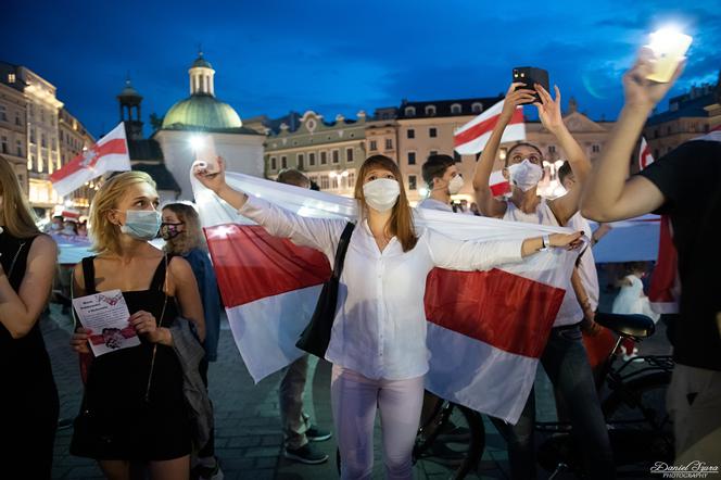 Marsz solidarności z Białorusinami w Krakowie