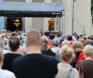 75 lat temu obraz Matki Boskiej w Lublinie zapłakał. Wierni uczcili rocznicę „Cudu lubelskiego” procesją różańcową