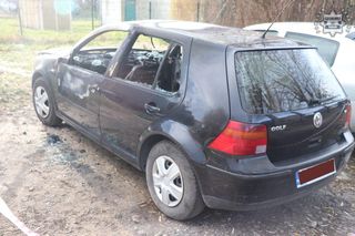 Seryjny podpalacz z Rybnika zatrzymany. Jednej nocy podpalił śmietniki i kilka samochodów