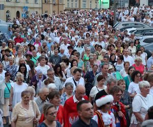 76. rocznica Cudu Lubelskiego. Procesja różańcowa w centrum Lublina