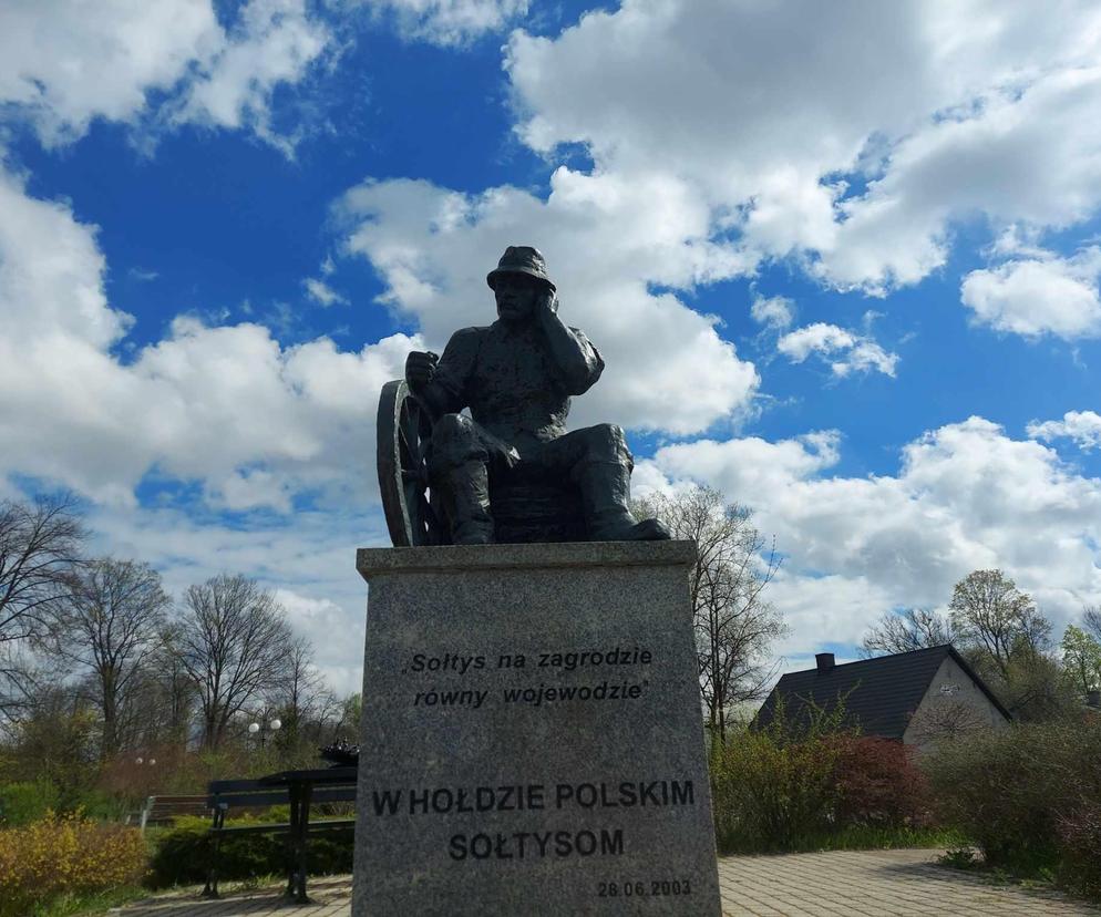 Najzabawniejsze miasteczko w Świętokrzyskiem.  To jedyne takie miejsce w Polsce 