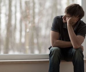 Hikikomori, czyli w szponach samotności. Objawy, przebieg, leczenie