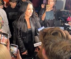 Tak fani powitali Justynę Steczkowską na lotnisku. Były łzy i tulenie. Byłaś najlepsza!