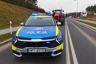 Protest rolników 20 marca. Blokada dróg m.in. w Dywitach i Olsztynku. Policja pilnuje bezpieczeństwa
