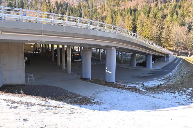 Zakopane. Centrum przesiadkowe w Kuźnicach. Słynna "patelnia"