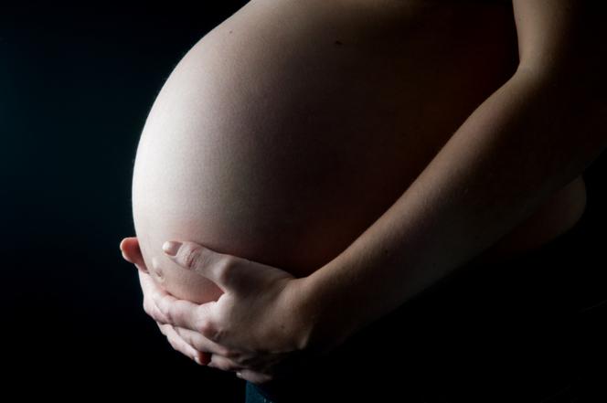 Śmierć płodu: jak przebiega poród martwego płodu?