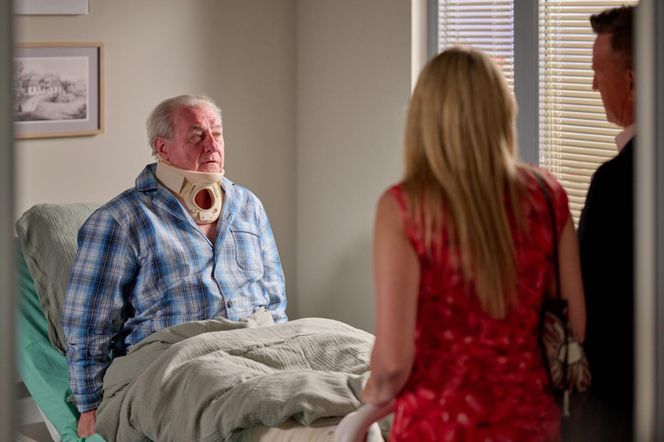 Na Wspólnej, odc. 4065. Żaneta (Anna Guzik), Zbigniew Sokół (Wiesław Cichy), Wojtek (Wojciech Błach)