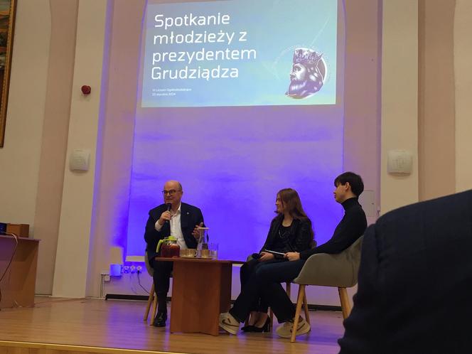 Spotkanie prezydenta Grudziądza z lokalną młodzieżą