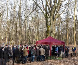 Uroczystości pogrzebowe Ewy Wanat. Dziennikarka spoczęła na cmentarzu miłostowskim w Poznaniu