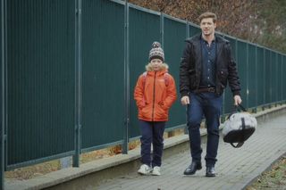 M jak miłość, odcinek 1853: Marcin (Mikołaj Roznerski), Szymek (Staś Szczypiński)