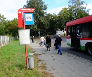 Paweł S. potrącił kobietę na pasach. Po wypadku chciał sprzedać auto. Policjanci przerwali transakcję