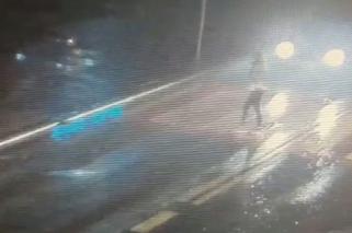 Nastolatka potrącona przez dwa samochody. Policjanci opublikowali nagranie. Ku przestrodze [WIDEO]