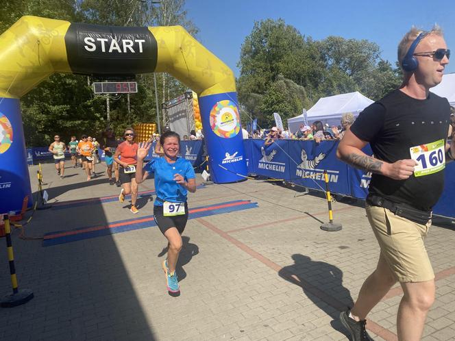 Kilometry Pomocy Michelin 2024. Sportowe emocje na plaży miejskiej w Olsztynie. Zobacz zdjęcia!