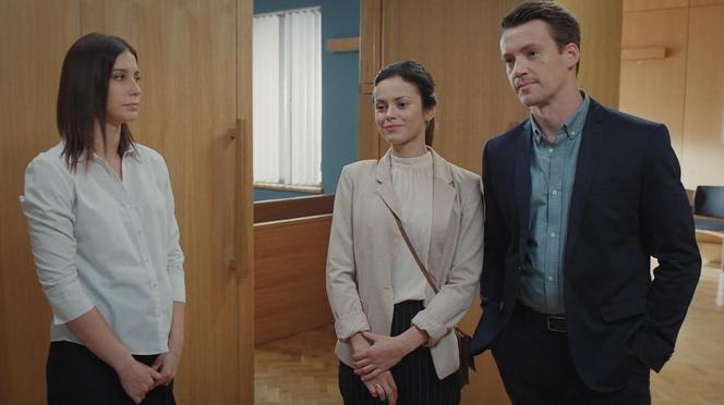 M jak miłość odc. 1778. Justyna (Magdalena Wieczorek), Kasia (Paulina Lasota), Jakub Karski (Krzysztof Kwiatkowski)