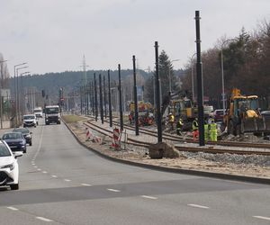 Remont torowiska na ul. Toruńskiej w Bydgoszczy. Wiemy, kiedy tramwaje wrócą na stałe trasy