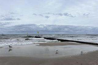 Nad morzem po sezonie. Czy warto jechać? Pogoda, ceny, atrakcje