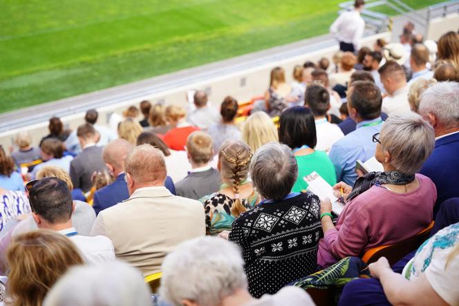 Kongres Świadków Jehowy 2024 na Stadionie Miejskim w Białymstoku