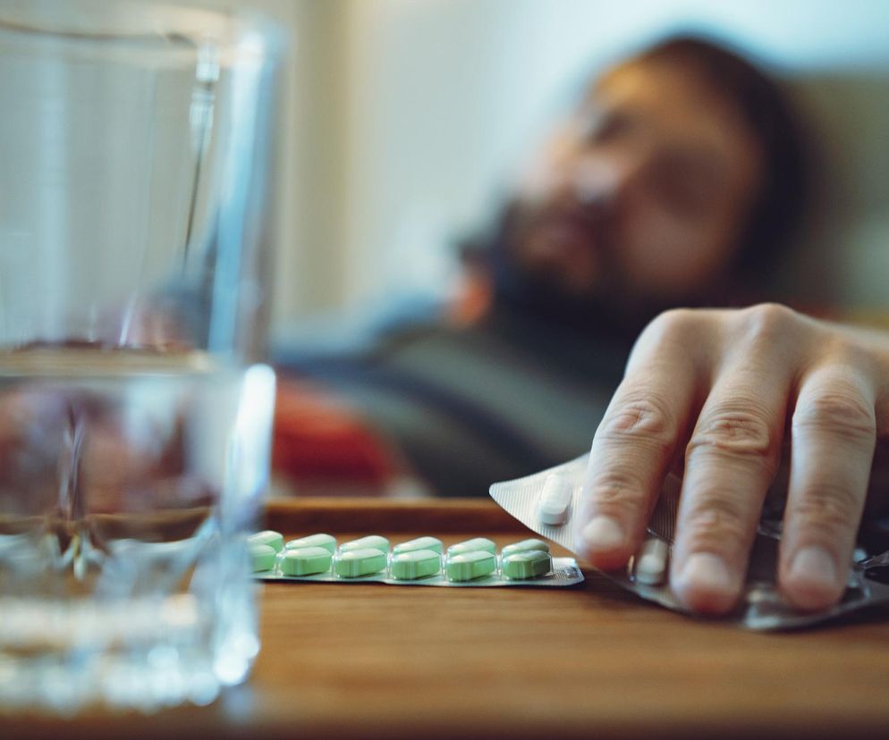 To tajemnica poliszynela, że niektórzy lekarze przepisują antybiotyk na covid. Dlaczego to robią?