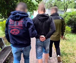 Warszawa: Bestialski atak na przechodnia. 23-latek użył maczety