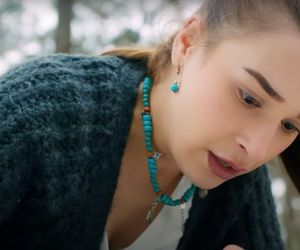 Zeynep będzie przetrzymywana przez porywacza, a Yildiz przyłapie Melis na rozmowie z przestępcą. Ghonul i Bulent zaczną odchodzić od zmysłów, a Ege trafi na trop.