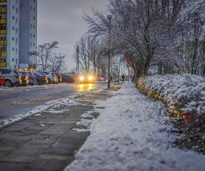 Nawet 80 000 zł kary za nieodśnieżony chodnik. O czym trzeba pamiętać?