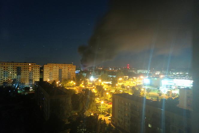 Pożar fabryki styropianu przy ul. Kiełczowskiej we Wrocławiu
