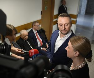 Kaczyński spotkał się z Brejzą przed sądem