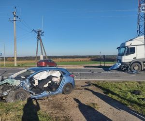 Wypadek na DK11. Droga jest zablokowana