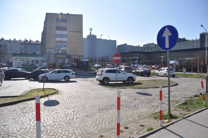Parking przy ul. Czarnowskiej w Kielcach