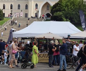 Tłumy na placu Zamkowym w Lublinie