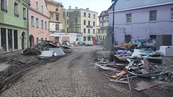 ul. Braci Gierymskich po powodzi 