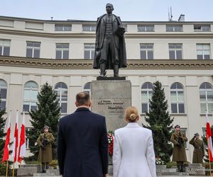 Prezydent Nawrocki z żoną Martą oddali hołd Ojcom Niepodległości. Kancelaria pokazała wzruszający film