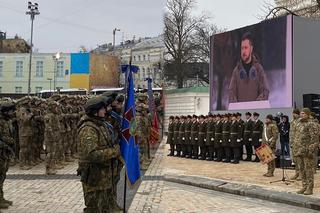 Zełenski do żołnierzy: Jestem z was dumny. Dawali nam trzy doby życia