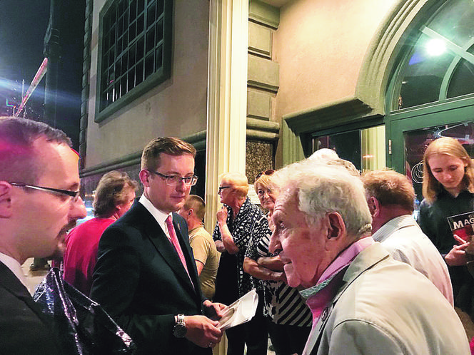 Biskupi przepędzili posła