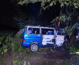 Tragiczny wypadek w Radomsku. 42-latek zginął po uderzeniu w drzewo