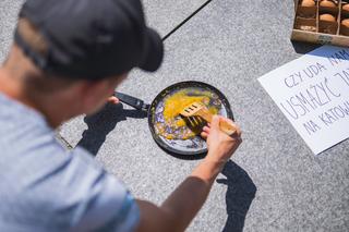 Czy można usmażyć jajecznicę na Rynku w Katowicach