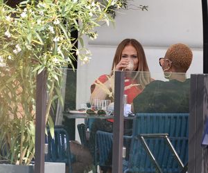 Zakupy Jennifer Lopez w Warszawie. Oto jej siatki