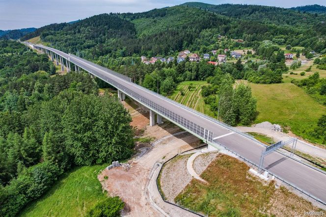 Tak wygląda obecnie budowa S1 Przybędza Milówka. Powstaną tu ogromne estakady, dwa tunele i centrum zarządzania ruchem